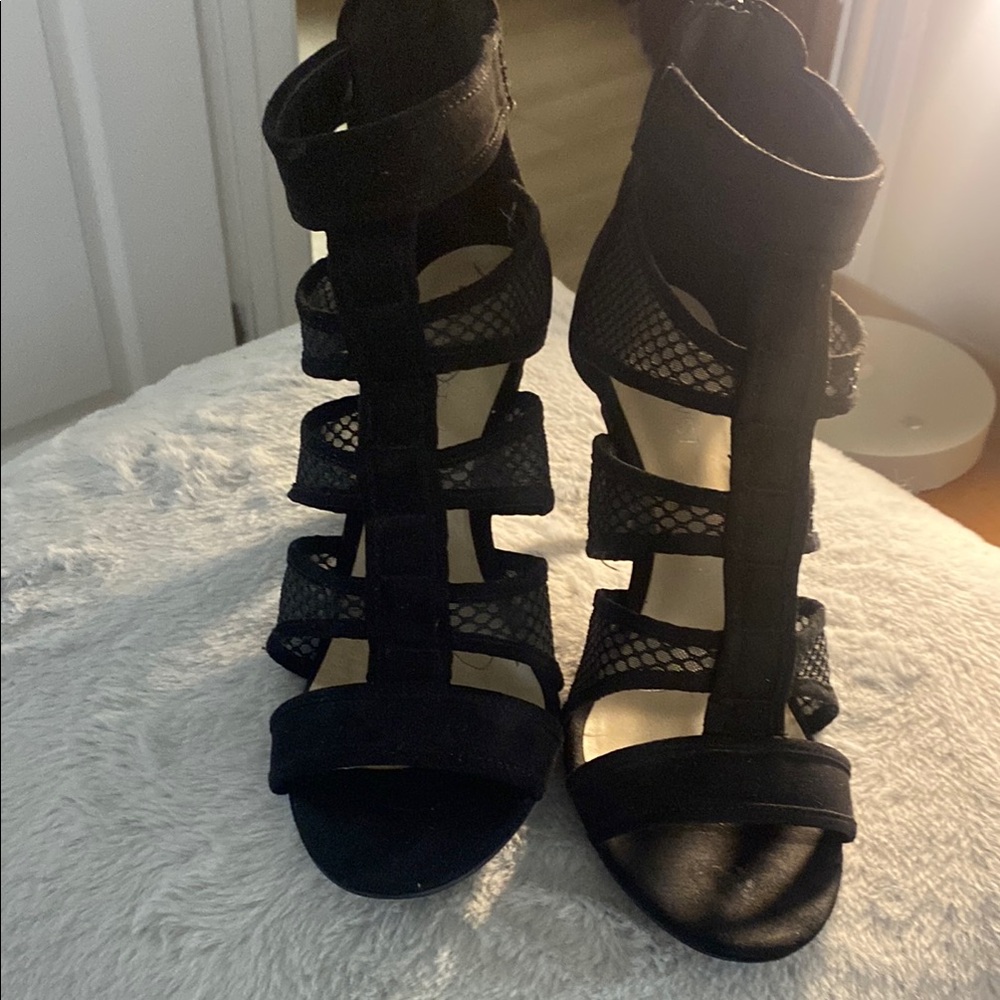 Sophisticated Look Nine West Black Strappy Women's Sandals with Heels
